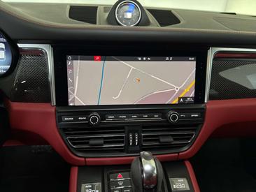 Porsche Macan S — photo 8