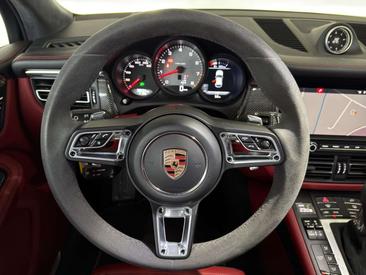 Porsche Macan S — photo 9