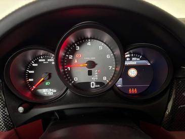 Porsche Macan S — photo 11