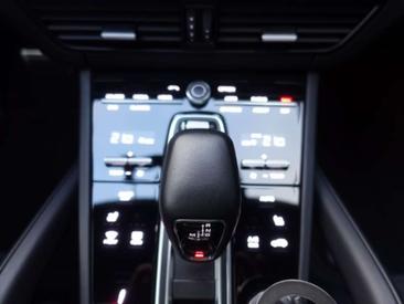 Porsche Cayenne III GTS — photo 7