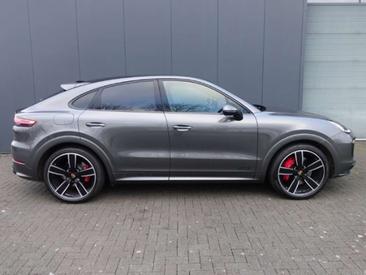 Porsche Cayenne III GTS — photo 17