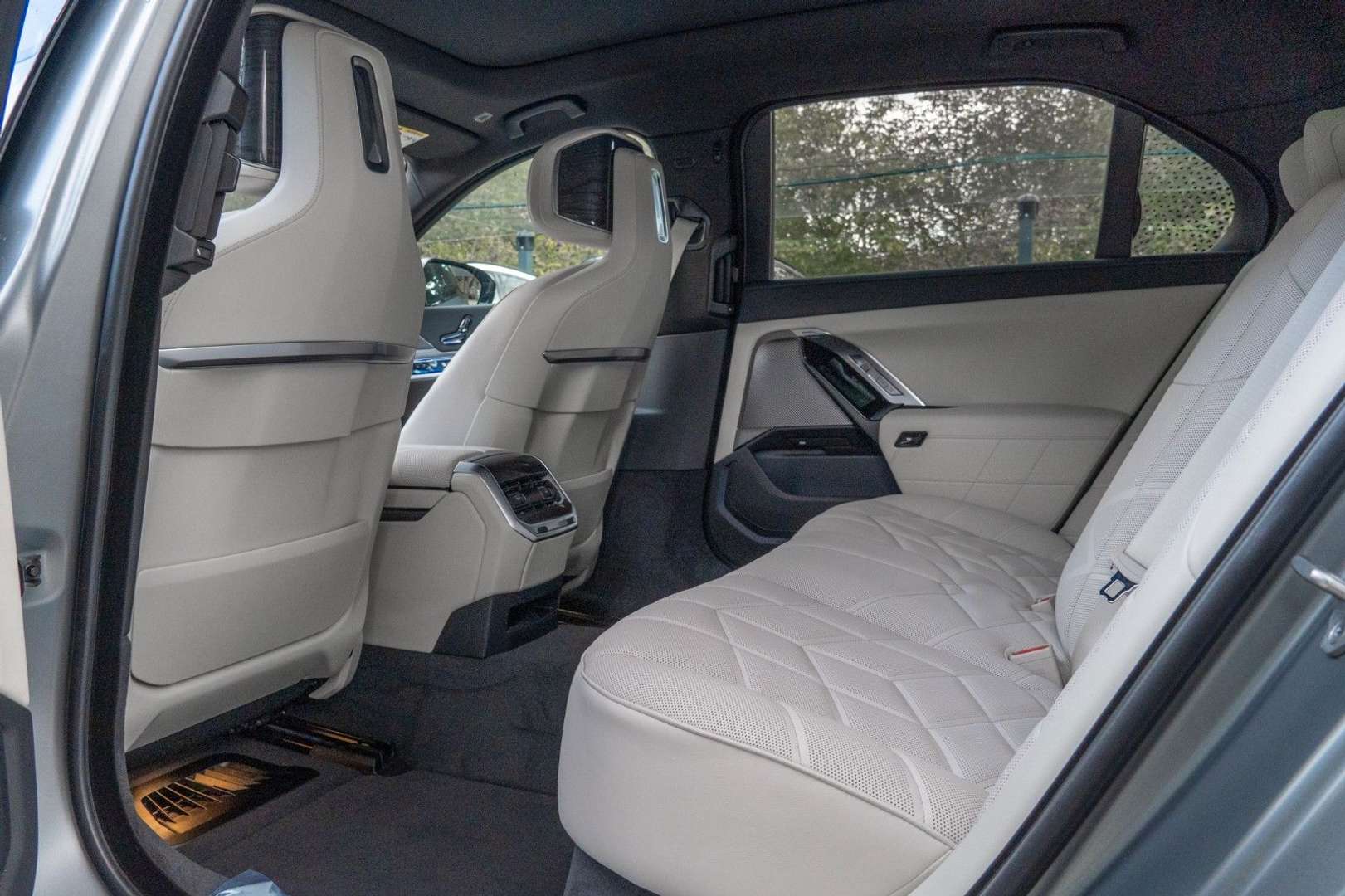 BMW Série 7 Individual 760e XDrive - 2025 - Joinsteer - #30