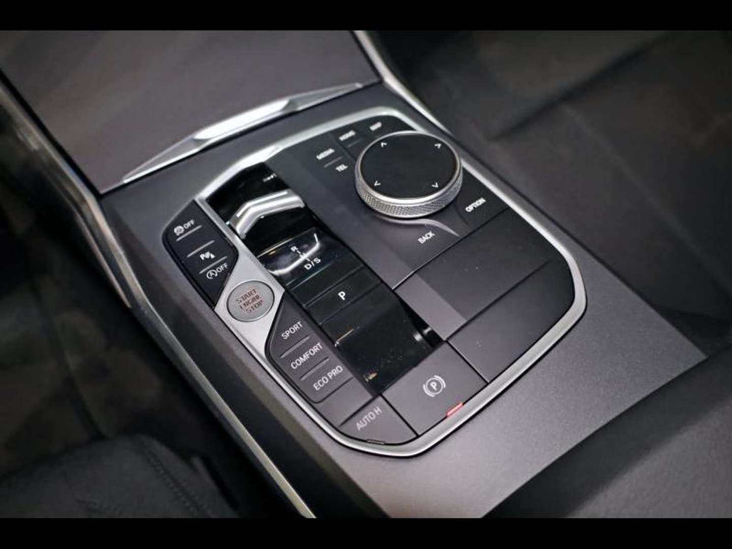 BMW Série 3 Berline 318i - 2024 - Joinsteer - #9