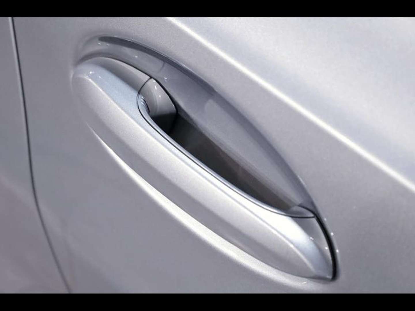 BMW Série 3 Berline 318i - 2024 - Joinsteer - #16