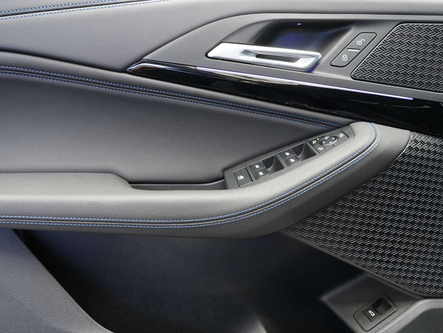 BMW 218i Active Tourer M Sport 218i - 2023 - Joinsteer - #8