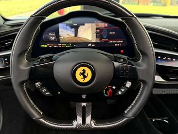 Ferrari SF90 Spider — photo 9
