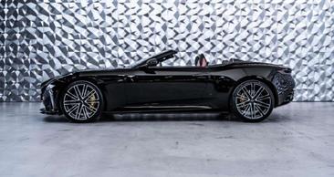Aston Martin DB12 4.0 V8 — photo 7