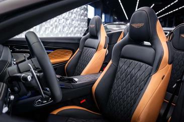 Aston Martin DB12 4.0 V8 — photo 12
