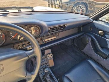 Porsche 993 Carrera Cabriolet — photo 13