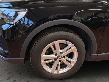 Audi Q3 35 TFSI — photo 8