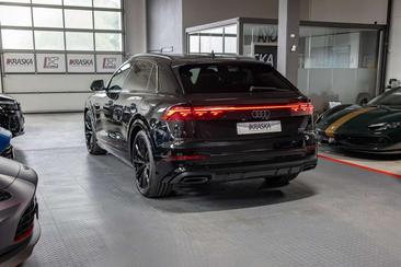 Audi Q8 S Line 60 TFSI E — photo 11