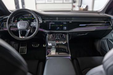 Audi Q8 S Line 60 TFSI E — photo 17