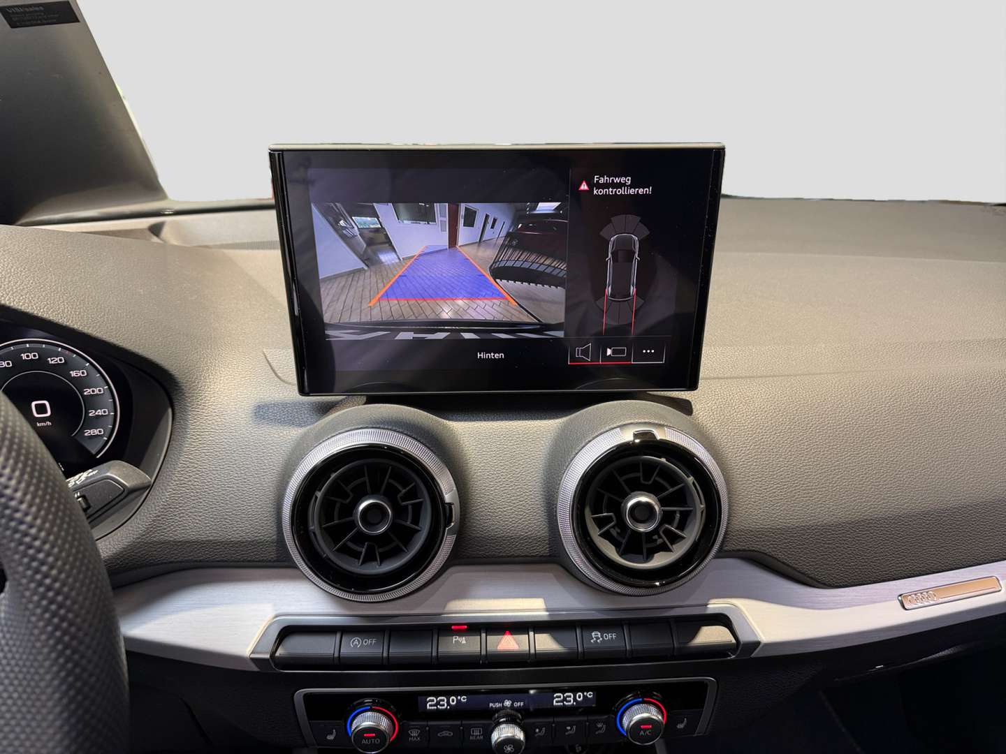 Audi Q2 S Line 35 TFSI - 2024 - Joinsteer - #4