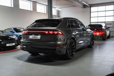 Audi Q8 S Line 60 TFSI E — photo 3