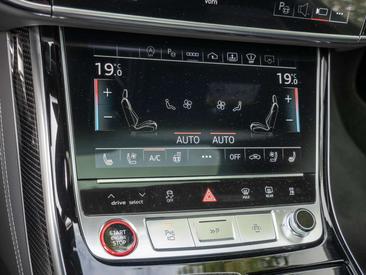 Audi S8 TFSI — photo 14