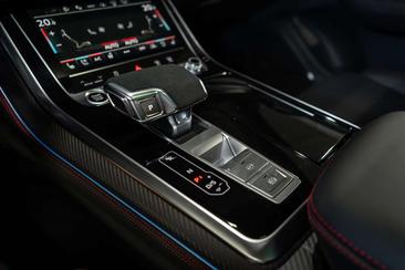 Audi Q8 S Line 60 TFSI E — photo 12