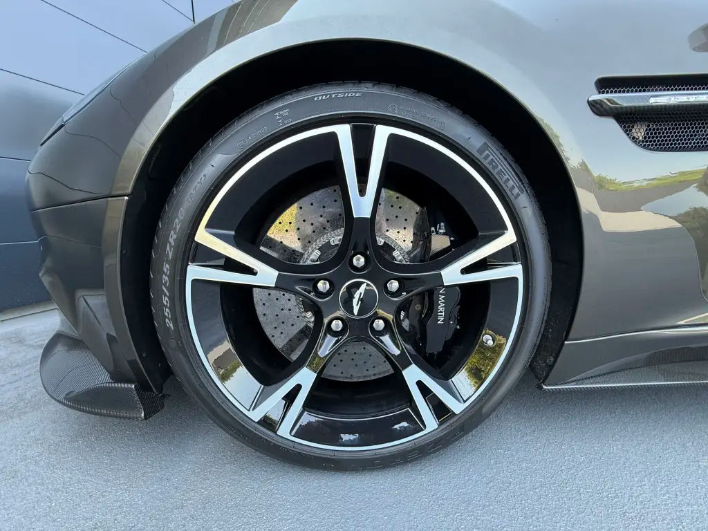 Aston Martin Vanquish II Vanquish S Coupe 5.9 - 2017 - Joinsteer - #4