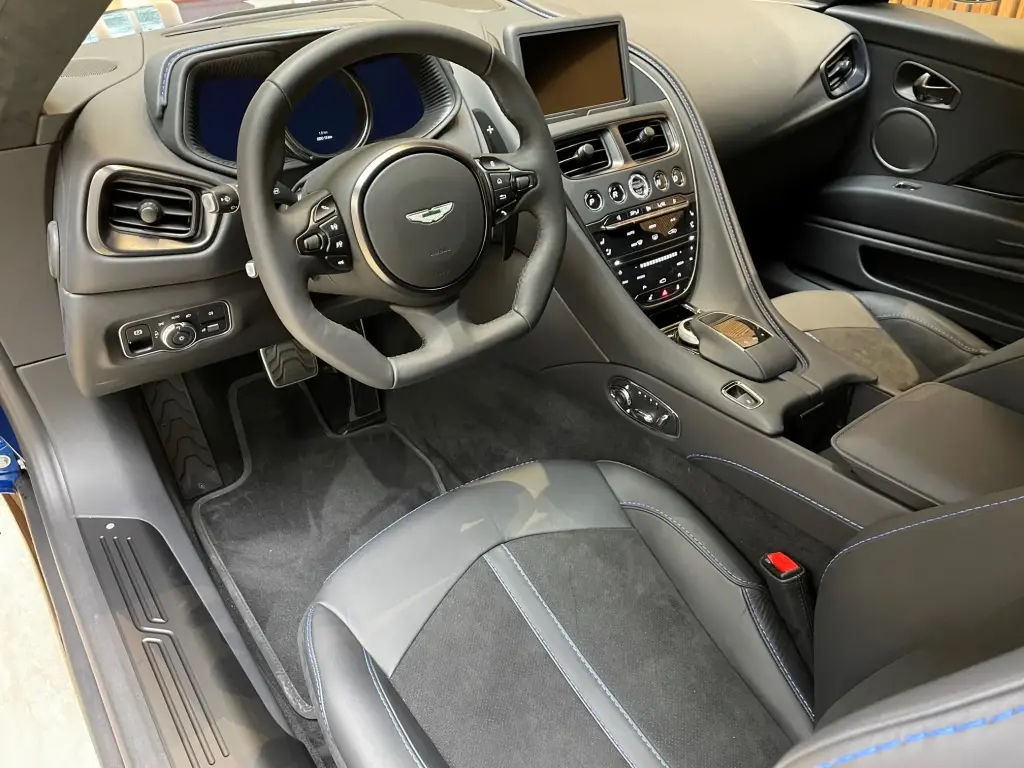 Aston Martin DB11 V8 Coupe 4.0 - 2022 - Joinsteer - #3