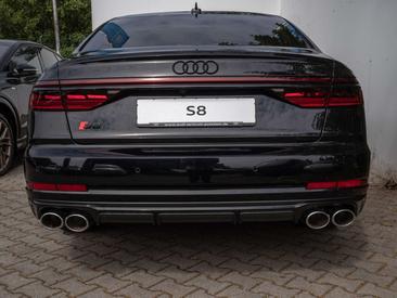 Audi S8 TFSI — photo 27