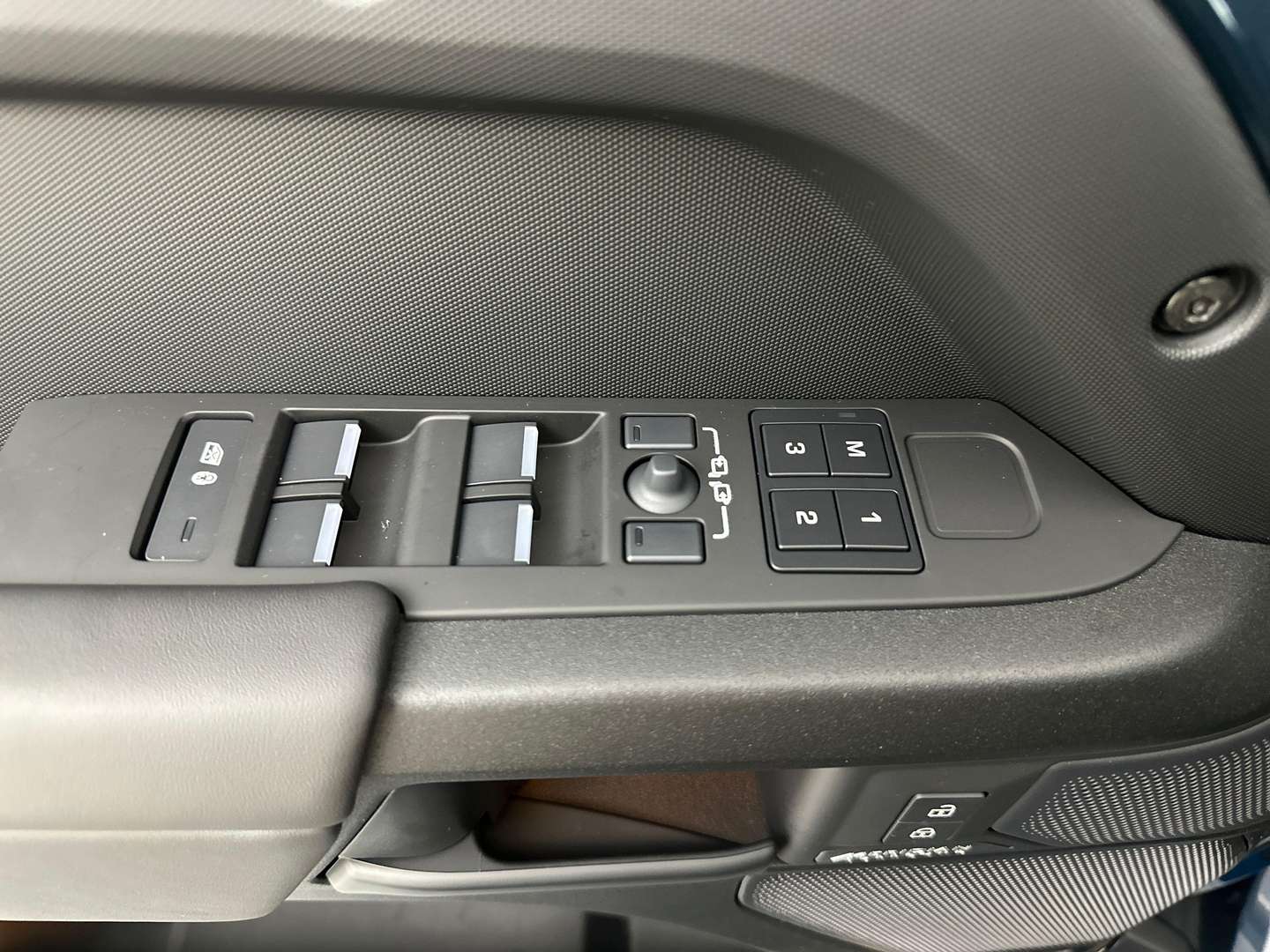 Land Rover Defender P635 Octa AWD Auto - 2026 - Joinsteer - #13
