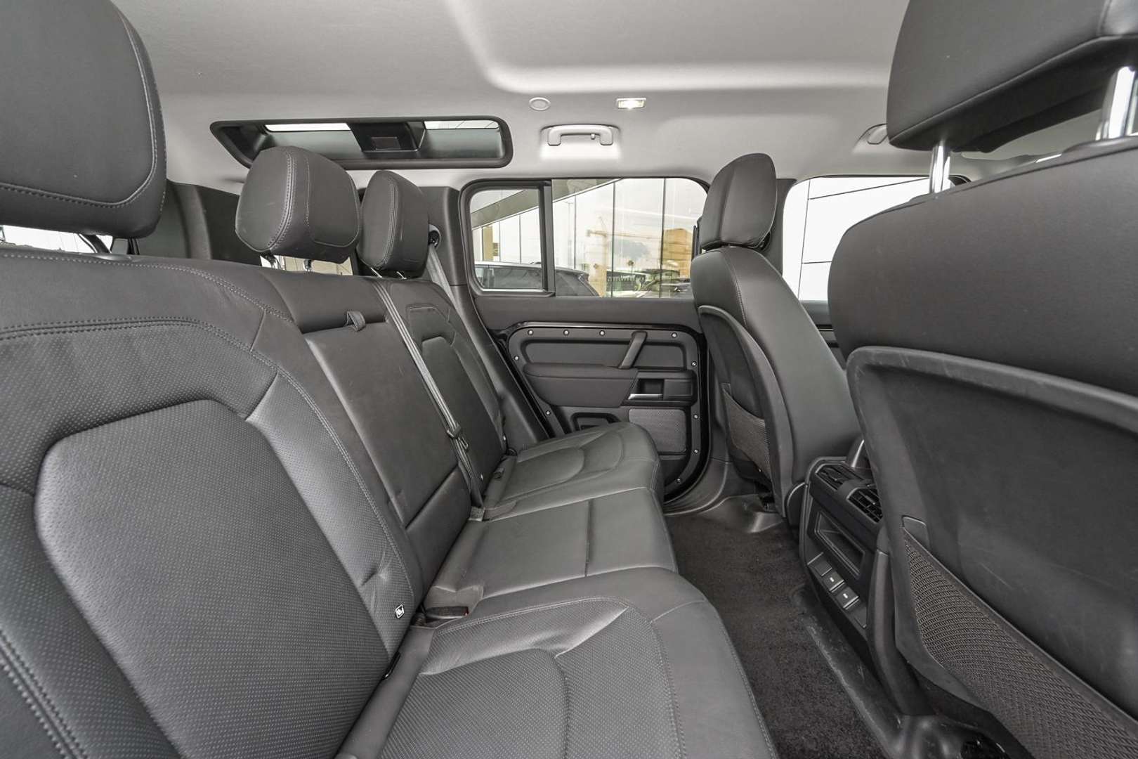 Land Rover Defender 110 P400e S AWD Auto 23.5MY - 2023 - Joinsteer - #5