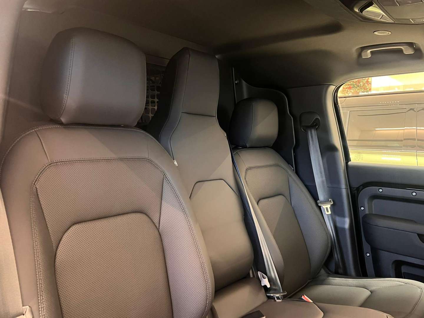 Land Rover Defender 130 Hard Top S D250 - 2025 - Joinsteer - #9