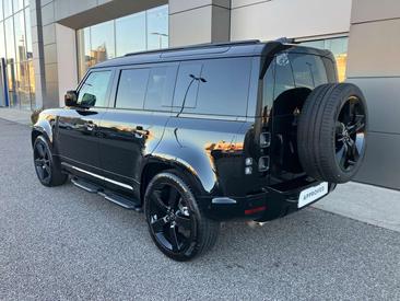 Land Rover Defender 110 X-Dynamic HSE Awd 3.0d I6 Mhev 250cv — photo 3