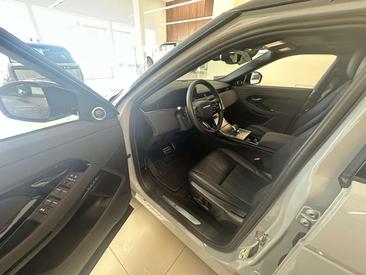 Land Rover Range Rover Evoque Dynamic SE — photo 6