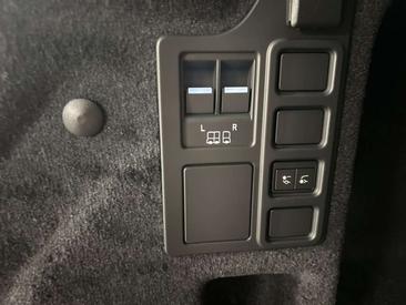 Land Rover Discovery D250 S — photo 17
