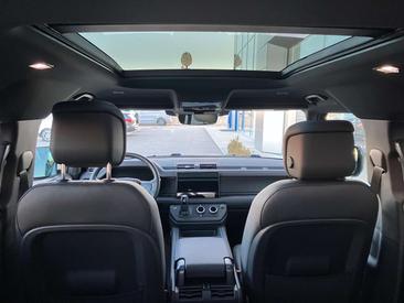 Land Rover Defender 110 X-Dynamic HSE Awd 3.0d I6 Mhev 250cv — photo 9