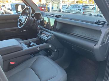 Land Rover Defender 110 X-Dynamic HSE Awd 3.0d I6 Mhev 250cv — photo 10