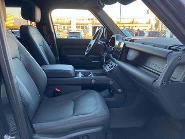 Land Rover Defender 110 X-Dynamic HSE Awd 3.0d I6 Mhev 250cv — photo 11