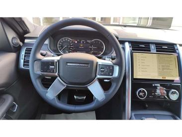 Land Rover Discovery R Dynamic S — photo 12