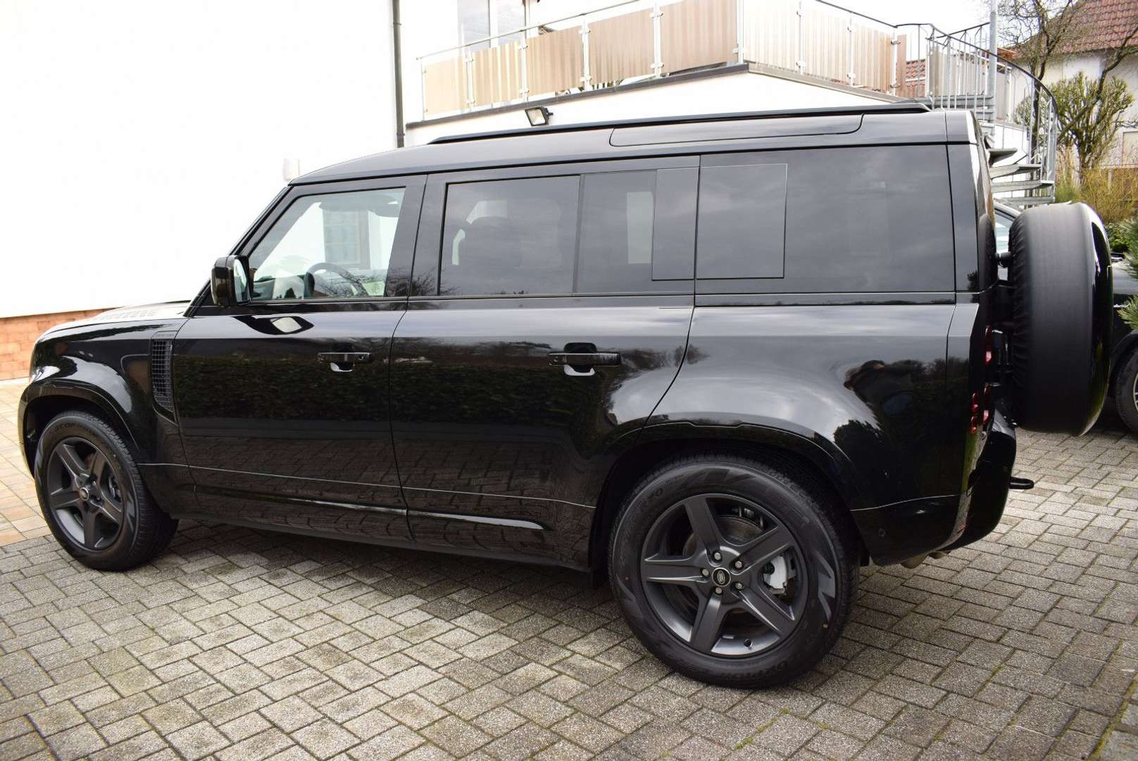 Land Rover Defender 110 X-Dynamic SE HUD/PANO/MATRIXLED/AHK - 2025 - Joinsteer - #2