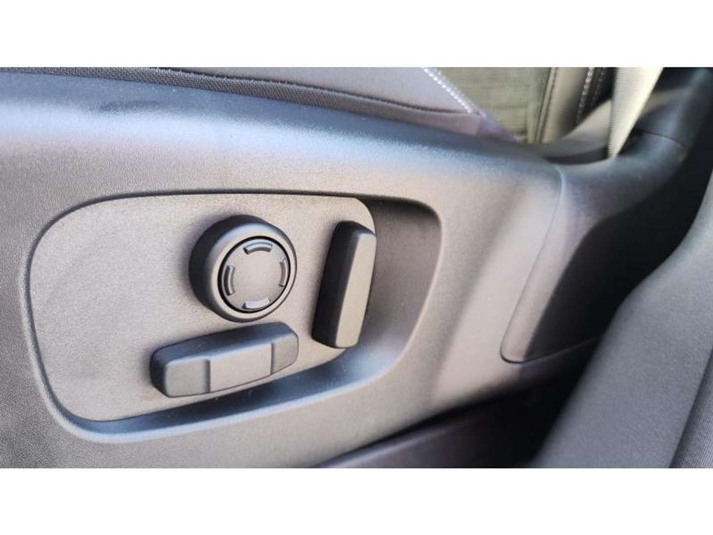 Land Rover Discovery R Dynamic S - 2025 - Joinsteer - #15