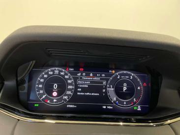 Land Rover Range Rover Evoque D180 R-Dynamic SE — photo 28
