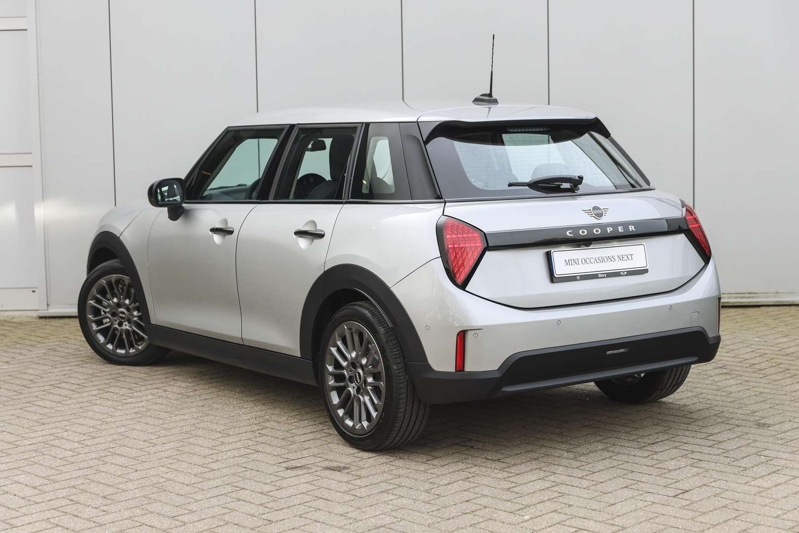 Mini Hatch Essential Cooper - 2024 - Joinsteer - #1