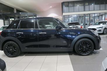 Mini 5 Portes Classic Cooper — photo 4