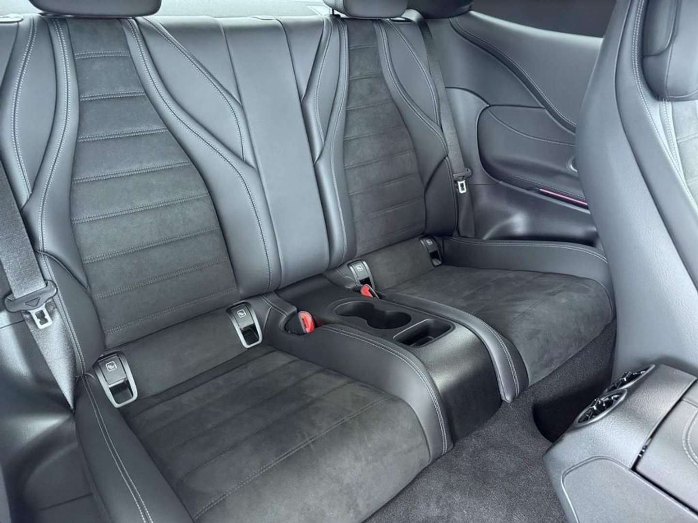 Mercedes CLE 300 E Coupé 300 Night - 2024 - Joinsteer - #4