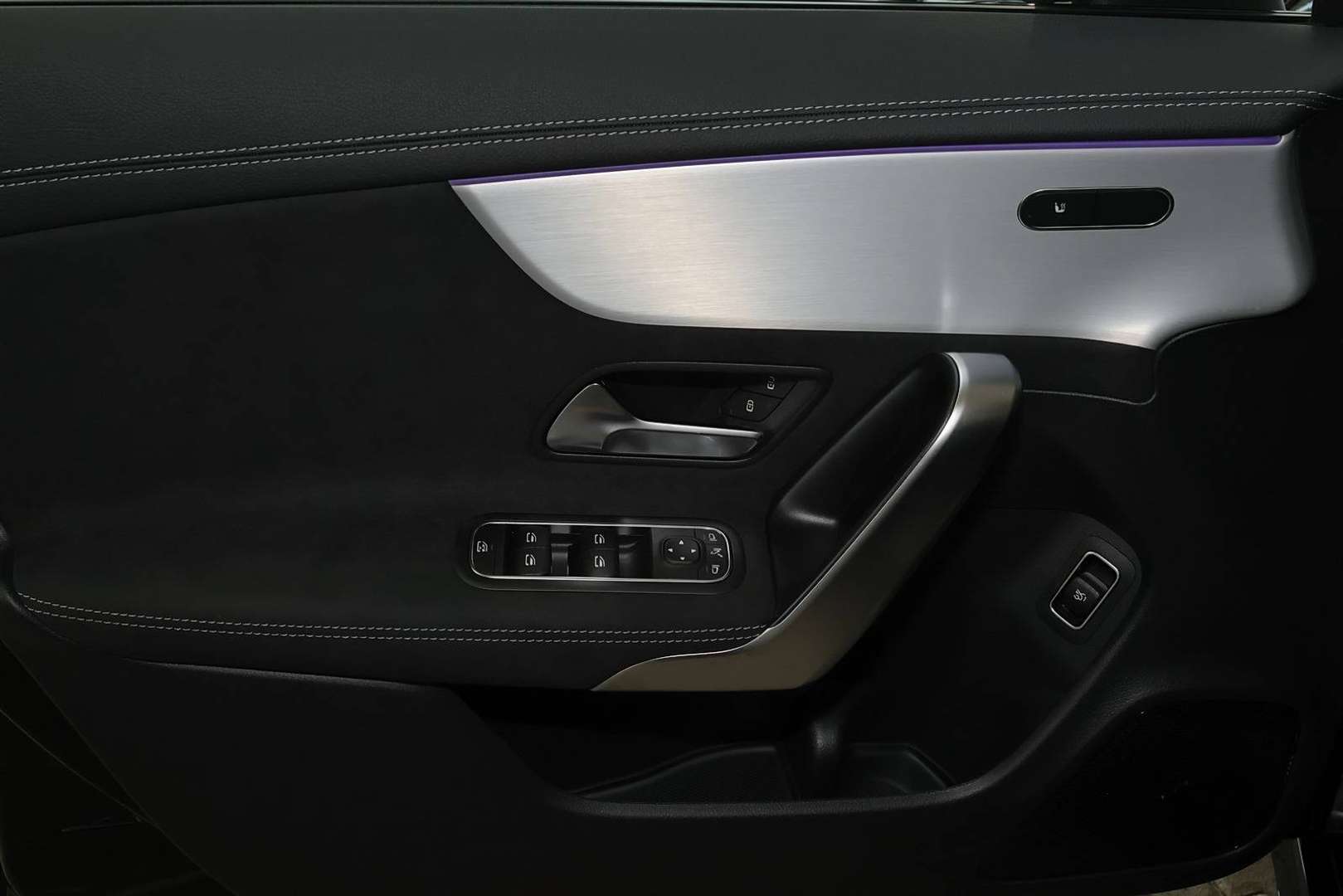 Mercedes CLA 200 Coupé 200 AMG Line - 2025 - Joinsteer - #11