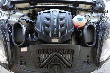 Porsche Macan GTS — photo 20
