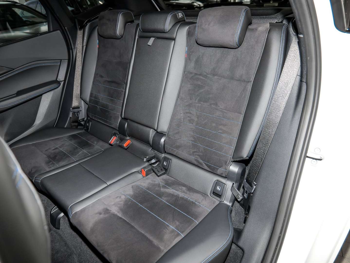 BMW 218i Active Tourer M Sport - 2023 - Joinsteer - #11