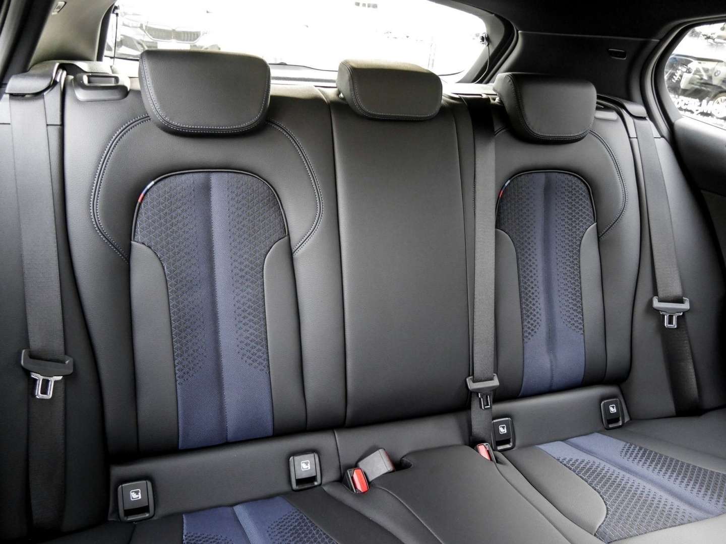 BMW 118i M Sport - 2024 - Joinsteer - #4