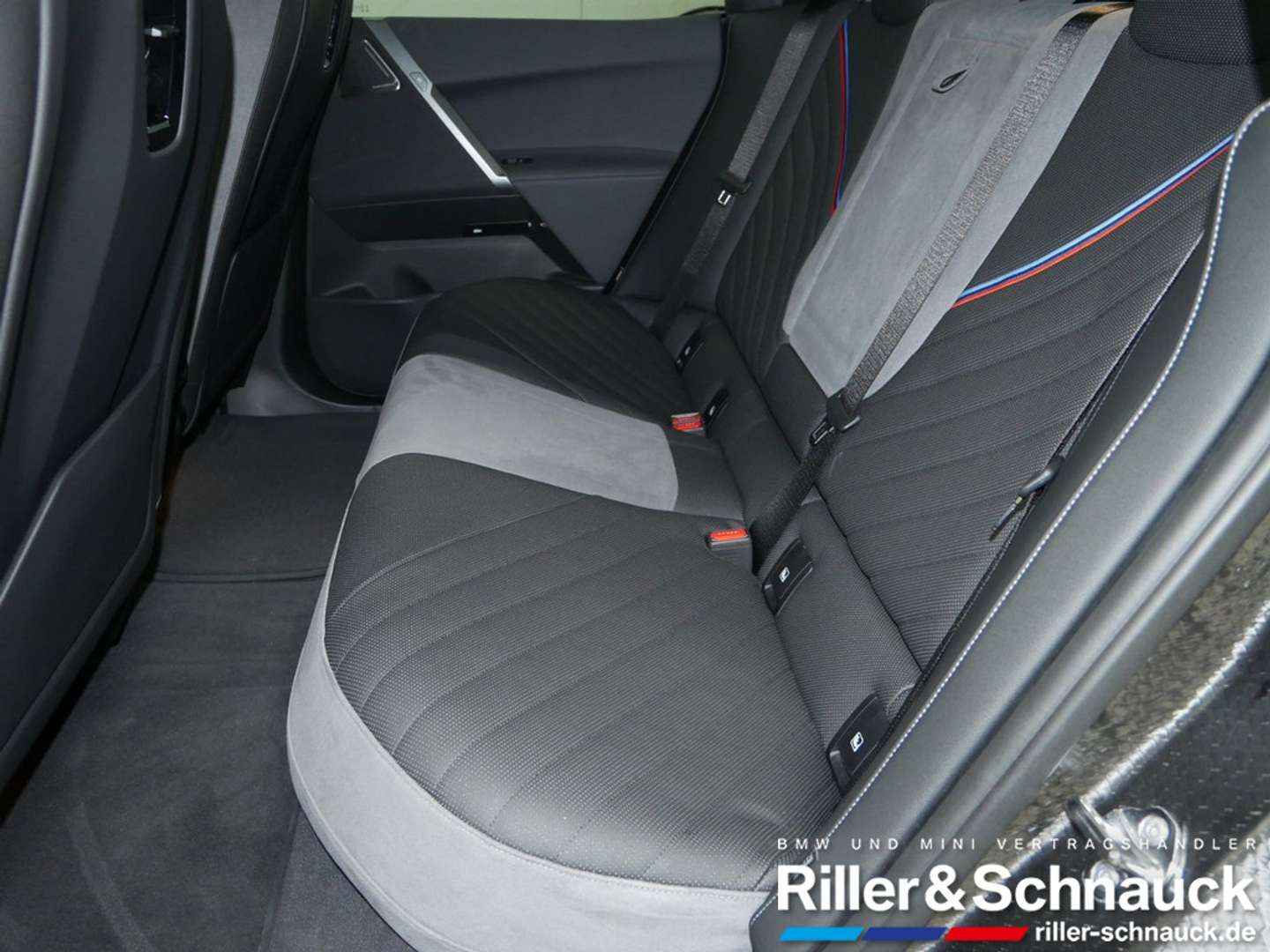 BMW IX M70 XDrive - 2025 - Joinsteer - #10
