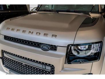 Land Rover Defender 110 P635 OCTA AWD Auto. 25.5MY — photo 5
