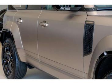 Land Rover Defender 110 P635 OCTA AWD Auto. 25.5MY — photo 8
