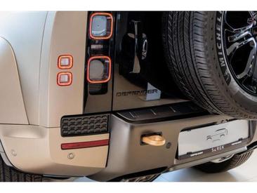 Land Rover Defender 110 P635 OCTA AWD Auto. 25.5MY — photo 13