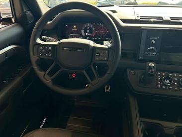 Land Rover Defender 110 P635 OCTA AWD Auto. 25.5MY — photo 21