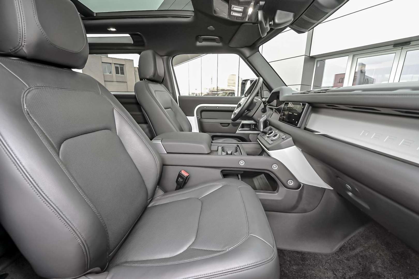 Land Rover Defender 3.0D SE D300 - 2025 - Joinsteer - #4