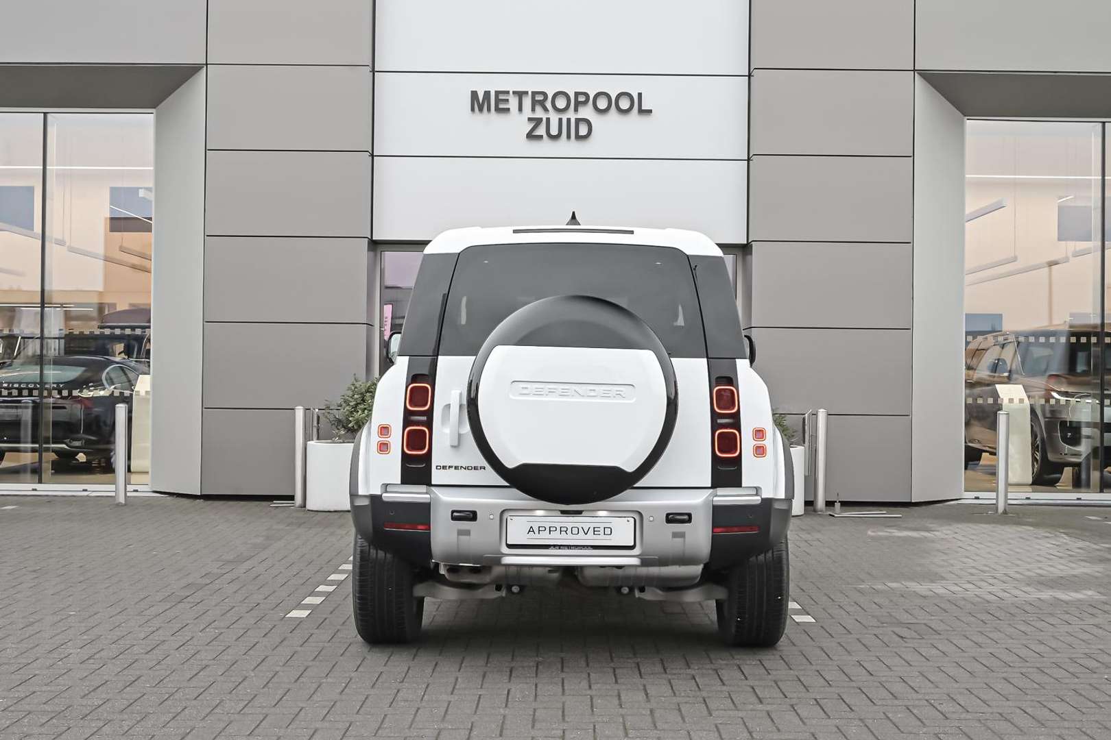 Land Rover Defender 3.0D SE D300 - 2025 - Joinsteer - #6